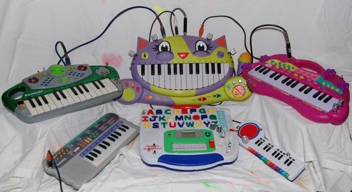 बच्चों के सिंथेसाइज़र - एक छोटा संगीतकार का पहला साधन