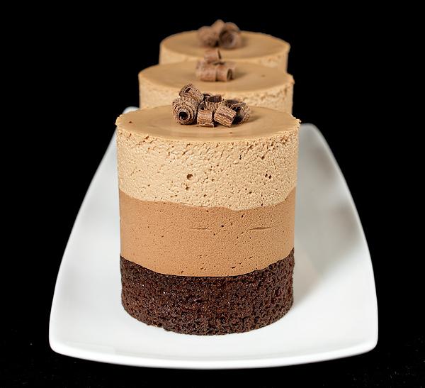केक "तीन चॉकलेट": कदम से नुस्खा कदम