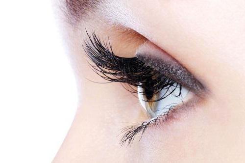 जल्दी से घर पर eyelashes कैसे बढ़ने के लिए