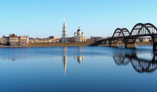 Rybinsk की जगहें: मंदिरों, स्मारकों और संग्रहालयों