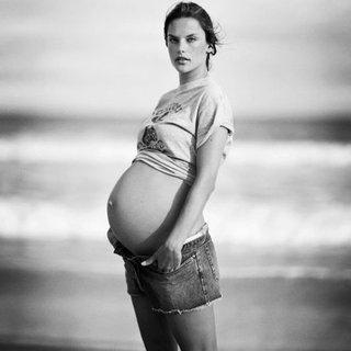 गर्भावस्था के दौरान क्या होता है, जब पेट को जन्म देने से पहले गिर जाता है