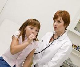 एक बच्चे में ब्रोंकाइटिस का उपचार "दाएं" डॉक्टर द्वारा किया जाना चाहिए
